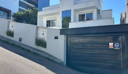 Casa em condomínio fechado com 4 quartos à venda na Rua Visconde de Cairú, 411, Estreito, Florianópolis por R$ 3.000.000