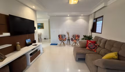 Belíssima casa em cidade verde