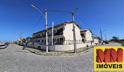 Casa duplex em Condomínio no bairro Foguete em Cabo Frio