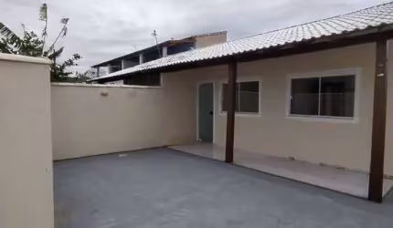 Casa Térrea e Independente no Bairro Vila do Peró - Cabo Frio