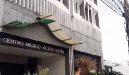 Sala comercial bem localizada  Cabo Frio