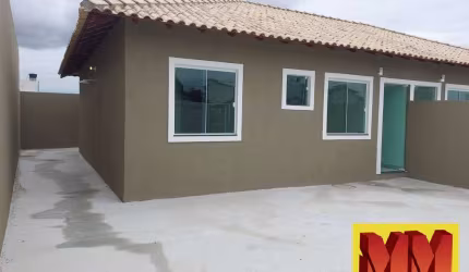 Casa Independente com 2 Quartos no Bairro Vila do Peró em Cabo Frio