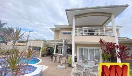 Espetacular Mansão com Canal Navegável em Cabo Frio