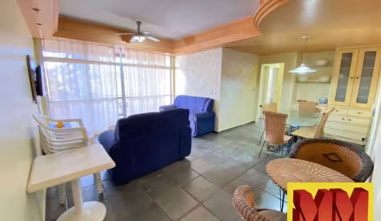 Apartamento bem amplo a poucos metros da Praia do Forte