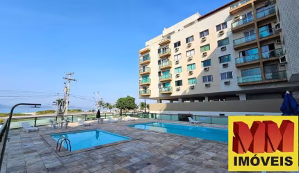 Apartamento na Orla da Praia do Forte em Cabo Frio.