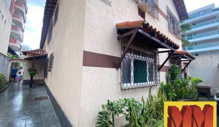 Casa térrea com área privativa em Condomínio no Braga