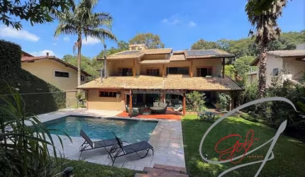 Casa à venda no condomínio Forest Hills, em Jandira-SP.