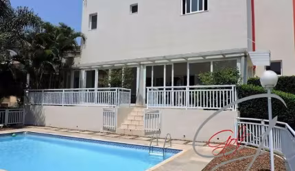 Casa a venda em Palos Verdes em Carapicíba, SP.