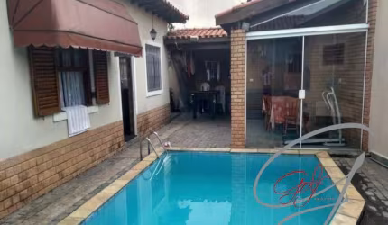 Casa Térrea na City Bussocaba em Osasco-SP, c/ 430m² AC, C/ 03 Dormit.(01 Suíte), Sala, Coz, 03 WC, Piscina, churrasqueira e 4 vagas de garagem.