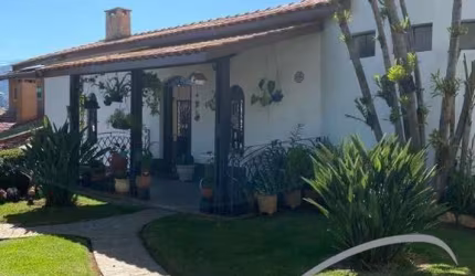 Imperdível Chácara à Venda em Atibaia-SP, no Bairro Chácaras Itapetinga: 4 Quartos, 2 Suítes, 2 Salas, 4 Banheiros, 4 Vagas - 403,00m².