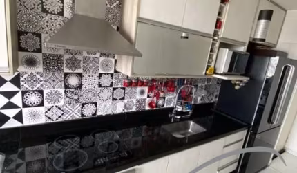 Belíssimo apartamento no Condomínio Fellicitta Quitauna - andar alto - 57 m² - 2 dormitórios, varanda fechada com vidro integrada com a sala, 2 vagas.
