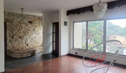 CASA TERREA,  VILA SAO FRANCISCO, COM PISCINA. 4 DORMITORIOS, 2 SUITES.