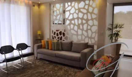 EXCELENTE CASA EM CONDOMINIO LAGO DO SOL, COTIA. 3 SUITES. AC 350 M2. PERSIANAS  ELETRICAS. PISCINA