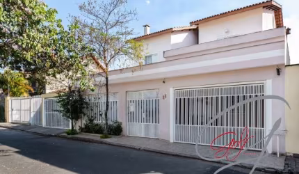 Imóvel de luxo na Vila São Francisco: 6 quartos, 5 suítes, 3 salas, 6 banheiros, 3 vagas, 500m². Venha conferir!
