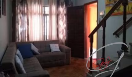 Casa Sobrado residencial para Venda em Jardim Líbano, São Paulo, sendo 3 dormitórios, 1 sala ampla, 2 banheiros, 1 vaga coberta na garagem.