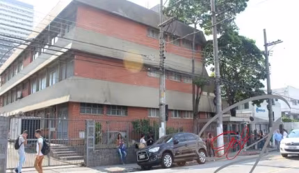 Prédio comercial monousuário, pronto para Call Center na Barra Funda - São Paulo.