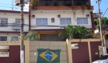 Galpão no Jaguaré com 740 m²  em localização privilegiada.