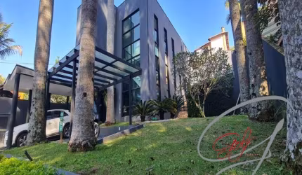 Sobrado à venda no Condominio Nova Higienópolis em Jandira/SP.