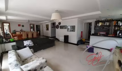 Residência de alto padrão, 722 ms. 5 suites, sala ampla para vários ambientes, na melhor localização do Parque dos Príncipes,