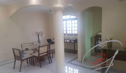 Casa para venda na Vila São Francisco, São Paulo. Com 3 suítes e 4 vagas de garagem.