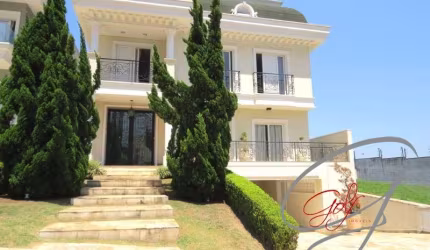 Imponente mansão de 4 quartos na Vila São Francisco, Osasco-SP: 4 suítes, 3 salas, 7 banheiros, 5 vagas e 500m² de luxo!