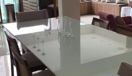 Apartamento de 194m², com 3 suítes, sala ampliada e 3 vagas, na Vila São Francisco.