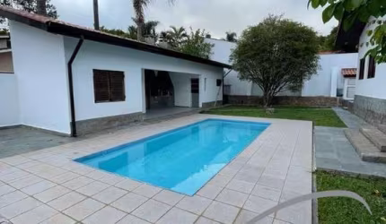 CASA PARA VENDA EM COTIA, ALTO PADRÃO, COM PISCINA.