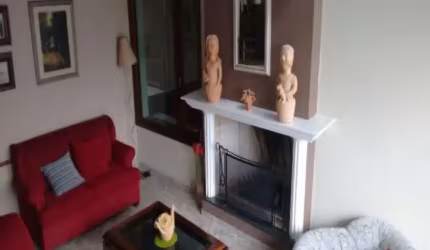 Casa assobradada 3 suites,  sala com lareira, escritorio,  piscina e area gourmet. Bairro Parque dos Príncipes - São Paulo.