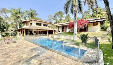 Casa residencial para Venda Granja Viana, Carapicuíba 4 dormitórios sendo 4 suítes, 3 salas, 6 banheiros, 6 vagas 540,00 m² construída, 2.534,50 m² terreno