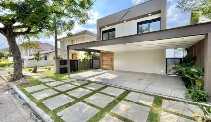 Casa residencial para Venda Granja Viana, Cotia 4 dormitórios sendo 4 suítes, 3 salas, 5 banheiros, 3 vagas 484,04 m² construída, 363,13 m² terreno