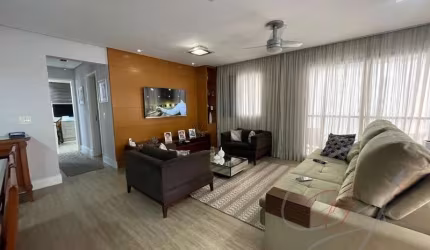 Cobertura linda na Vila São Francisco: 3 quartos, 2 suítes, 2 salas, 4 banheiros, 2 vagas, 214m². Imperdível!