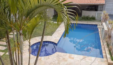 Imóvel de Luxo na Vila São Francisco: Casa com 4 Quartos, 3 Suítes e 6 Vagas de Garagem em São Paulo-SP!