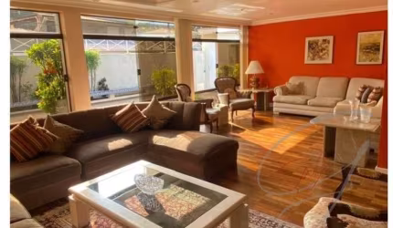 Luxuosa Casa em Condomínio à Venda em Osasco-SP, Bairro Continental: 4 Quartos, 2 Suítes, 3 Salas, 7 Banheiros, 6 Vagas, 426m².