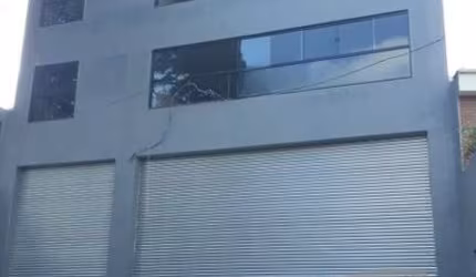 Salão Comercial de Alto Padrão para Locação na Vila Yara, Osasco-SP: 4 Banheiros, 6 Vagas e 884m² de Área!