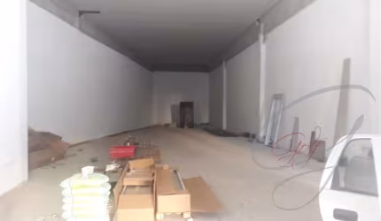 Salão Comercial de Alto Padrão para Locação na Vila Yara, Osasco-SP: 4 Banheiros, 6 Vagas e 884m² de Área!