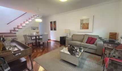 Imperdível oportunidade: Casa à venda em São Paulo-SP, no bairro Parque Continental! 2 quartos, 1 suíte, 3 salas, 4 banheiros, 2 vagas, 182m².