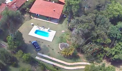 Chacará Residencial Linda para Venda em Vargem Grande Paulista. Localizada a 50 minutos de São Paulo. Encontra-se ao lado de reserva florestal,.