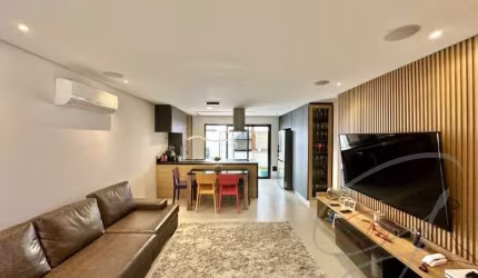 Casa residencial para Venda Granja Viana, Cotia 4 dormitórios sendo 2 suítes, 3 banheiros, 2 vagas 180,25 m² construída, 194,54 m² terreno