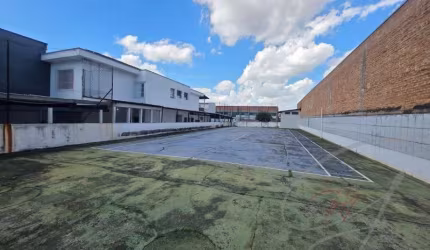 Casa assobradada  na Vila São Francisco - 4 Quartos, 2 Suíte, 4 Banheiros, 3 Vagas de Garagem - São Paulo-SP