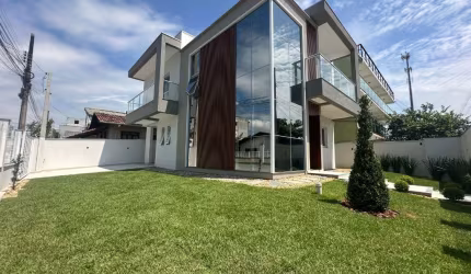 LINDA CASA PADRÃO NO BAIRRO GRAVATÁ.