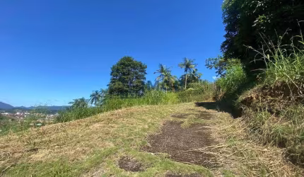 Terreno com 375m² de área total, Barra do Rio Cerro