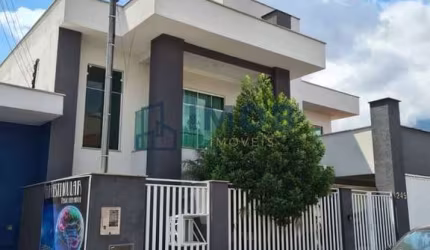 Casa com 4 quartos à Venda, Vila Baependi - Jaraguá do Sul