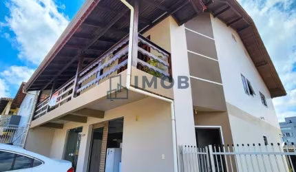 Casa com 1 suíte + 2 quartos, Nova Brasília