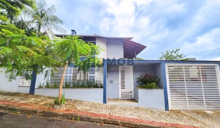 Casa com 1 suíte + 3 quartos, Baependi