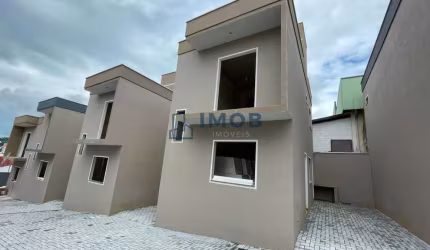 Sobrado com 2 suítes, Vila Lenzi