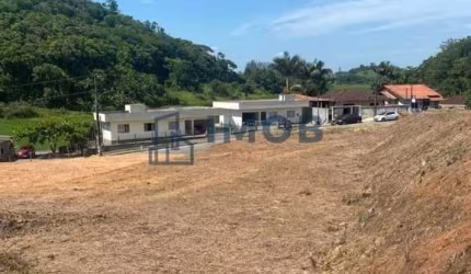 Terreno com 1.046,74 m² de área total, Massaranduba
