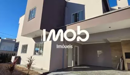 Casa geminada com 1 suíte + 2 quartos, bairro Três Rios do Sul