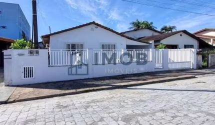 Casa com 2 Quartos, Nova Esperança - Guaramirim