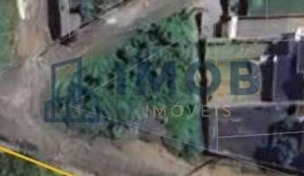 Terreno com 394 m² de área total, Vila Nova