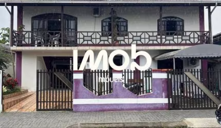 Casa com 4 Quartos, Centenário